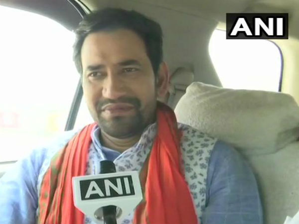 निरहुआ का दावा-चुनाव में जीतेंगे तीनों भोजपुरी स्टार्स.... निरहुआ का दावा-चुनाव में जीतेंगे तीनों भोजपुरी स्टार्स....