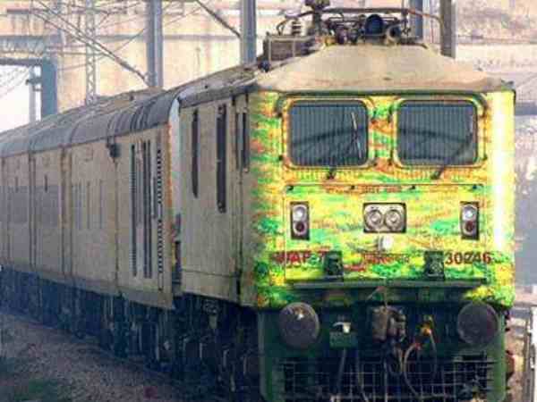 Attention Please! Duronto express will not run from september 13 Attention Please! Duronto express will not run from september 13