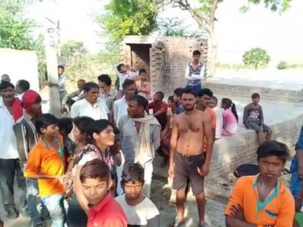 dalit people beaten by miscreants in etawah dalit people beaten by miscreants in etawah