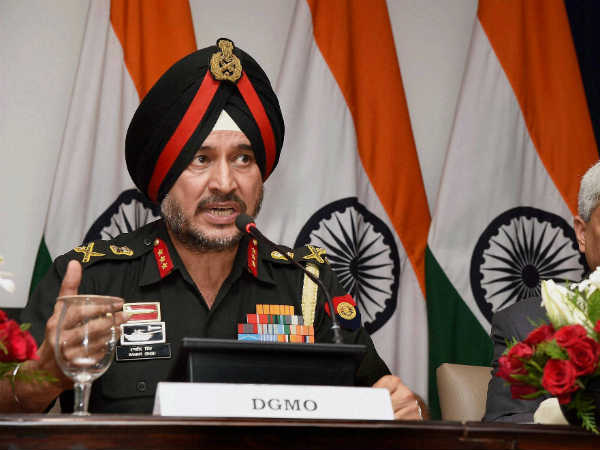 पार्टियों को जवाब देना सरकार का काम