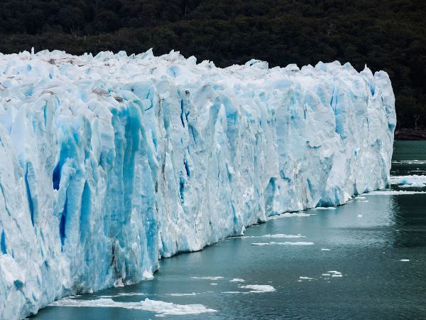 As Glacier Melts, a Lake Grows, its a big risk for life on earth As Glacier Melts, a Lake Grows, its a big risk for life on earth