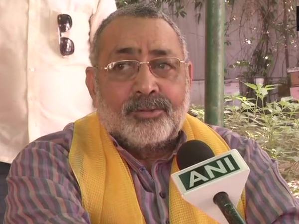 गिरिराज ने ये कहा