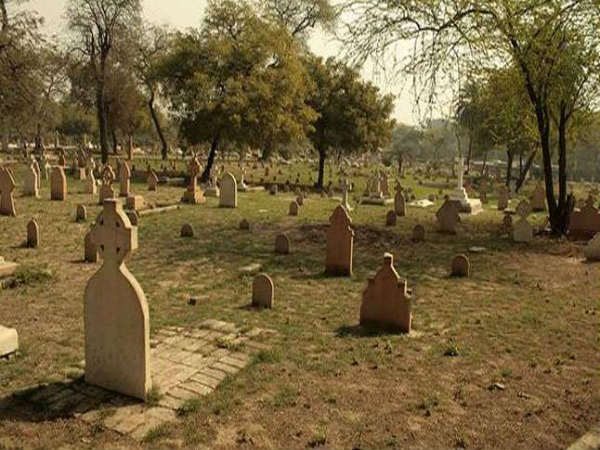 असम में हिंदू परिवार ने कब्रिस्तान के लिए दान में दी जमीन असम में हिंदू परिवार ने कब्रिस्तान के लिए दान में दी जमीन