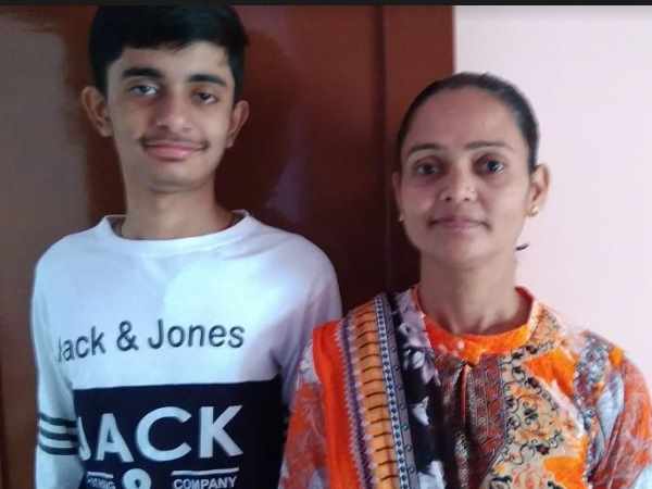 इधर, बिन पिता के ही की पढ़ाई