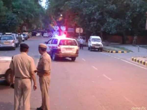 लोकल अपराध शाखा एलसीबी कर रही मामले की जांच