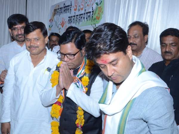 लोकेंद्र सिंह धाकड़ ने वोटिंग से पहले किया था ज्योतिरादित्य का समर्थन