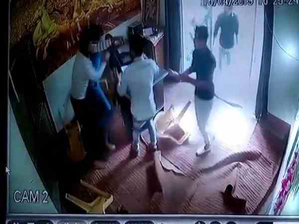 Watch, Gym owner beaten inside the home Watch, Gym owner beaten inside the home
