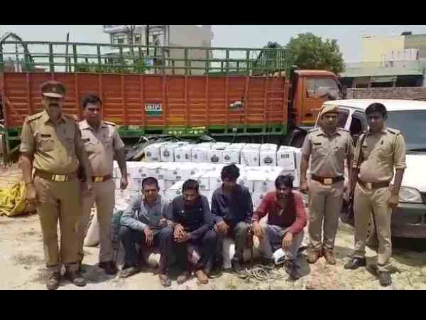 police seized alcohol worth 10 lakh rupees police seized alcohol worth 10 lakh rupees