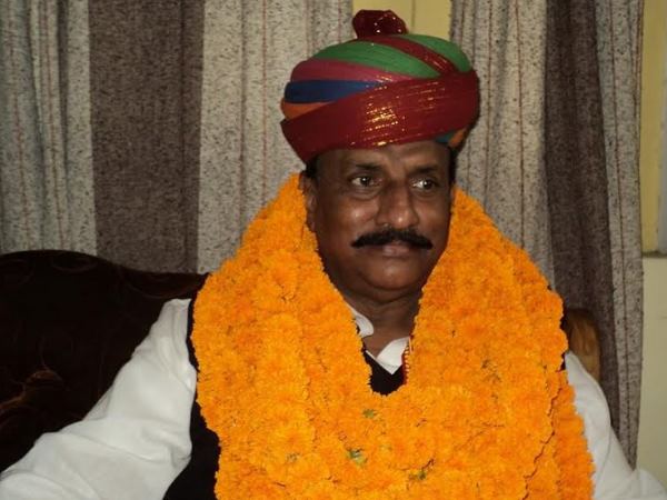 क्या है सांसद का मामला