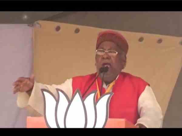 BJP candidate harinarayan rajbhar joined hands to appeal voters BJP candidate harinarayan rajbhar joined hands to appeal voters