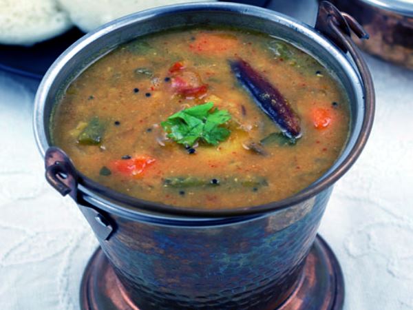 वायरल हुआ छिपकली वाला वड़ा सांबर