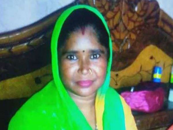 बर्तन धोने के चलते सड़क पर आ गया था पानी
