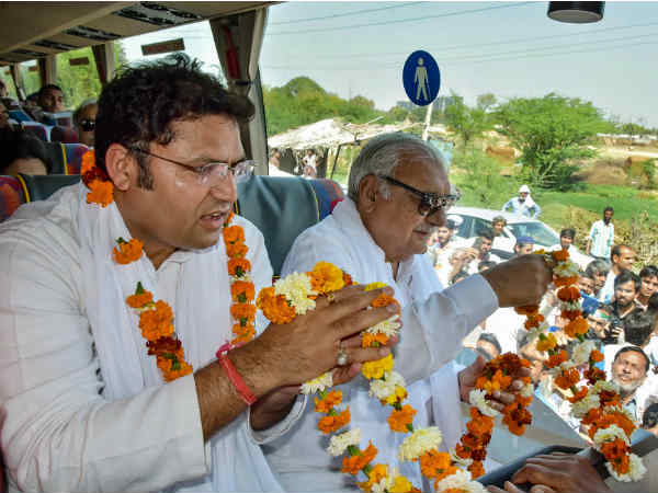 कुछ सीटों पर रोचक समीकरण