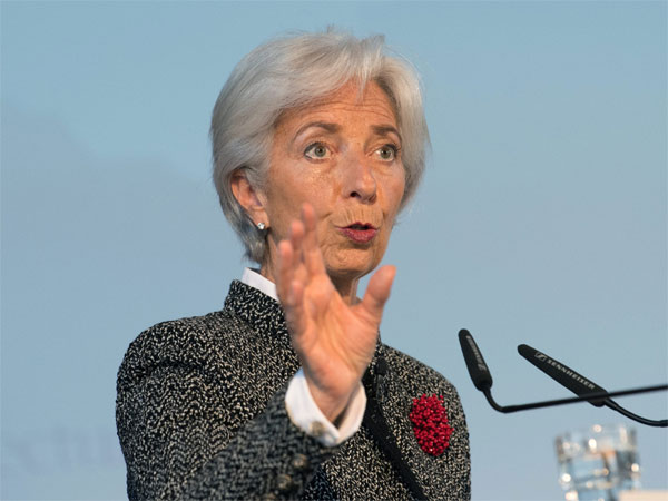 IMF chief Christine Lagarde warns US China trade spat poses threat to world economy IMF chief Christine Lagarde warns US China trade spat poses threat to world economy