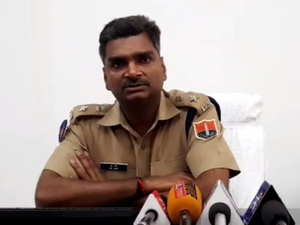 4-5 पुलिसकर्मियों को ड्रोन से निगरानी रखने में तैनात किया