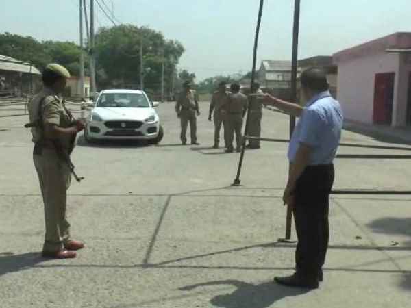 फिर आई सुरक्षाकर्मियों की लापरवाही सामने