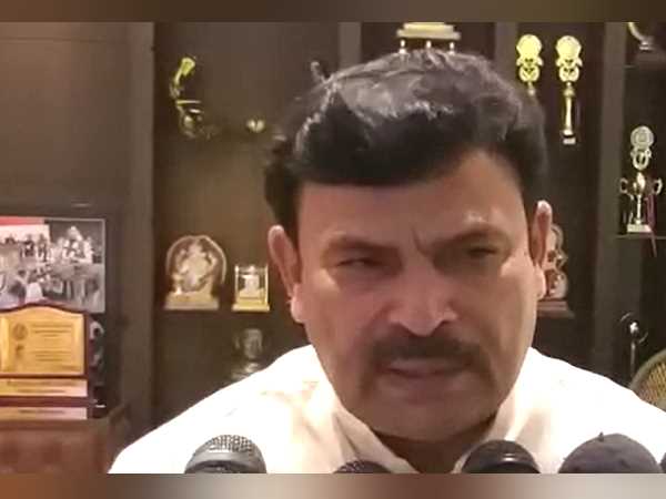 महिला से छेड़खानी के बाद हुई कश्मीरी छात्रों से मारपीट?
