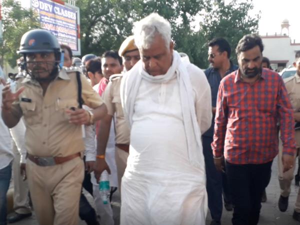 खाली हो गया दौसा रेलवे स्टेशन