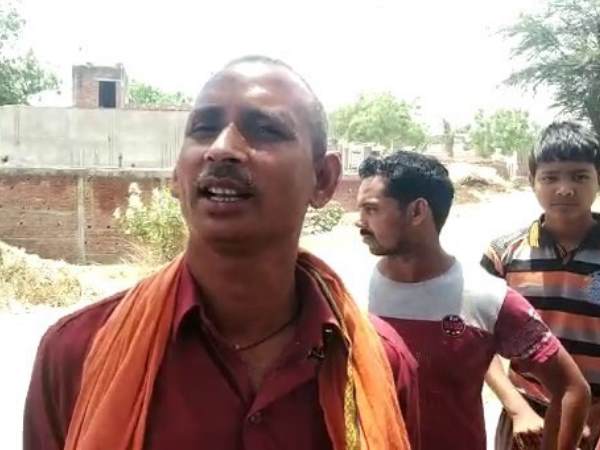ग्रामीणों के सब्र का बांध टूटा