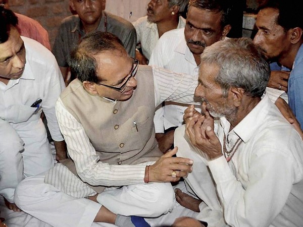 मंदसौर की राजनीति में किसानों की मौत का मुद्दा अब भी गूंज रहा है