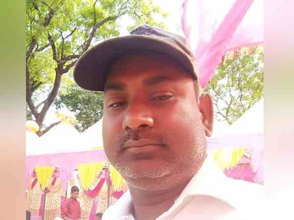 फोन पर दी गालियां