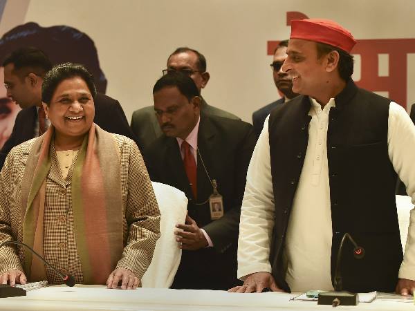 प्रियंका के बयान पर मायावती-अखिलेश ने जताई तीखी प्रतिक्रिया