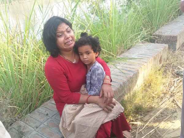 Five people died in meerut car accident Five people died in meerut car accident