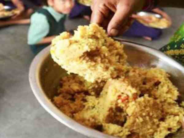 boy stripped and burnt with steaming khichdi in West Bengal boy stripped and burnt with steaming khichdi in West Bengal