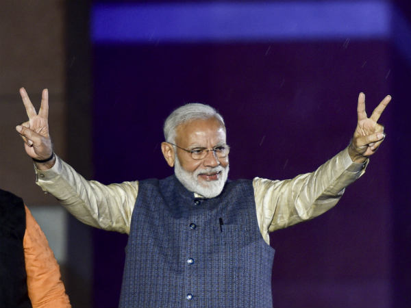 सोशल मीडिया पर उड़ा मजाक