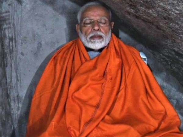 प्रचार पाने के लिए पीएम मोदी इस तरह का नाटक कर रहे हैं
