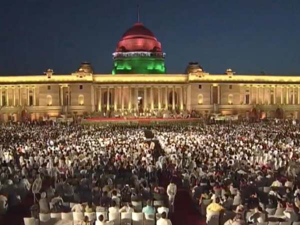 शपथ ग्रहण समारोह में शामिल हुए 6000 मेहमान