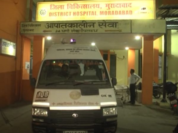 ट्रैक्टर ट्रॉली से लौट रहा था परिवार