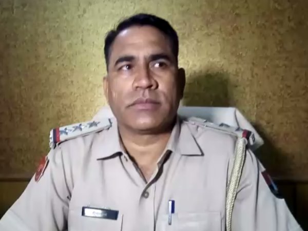 पुलिस को बिस्तर खून फैला हुआ मिला