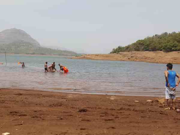 Three MBA students from pune drown in the Mulshi dam Three MBA students from pune drown in the Mulshi dam