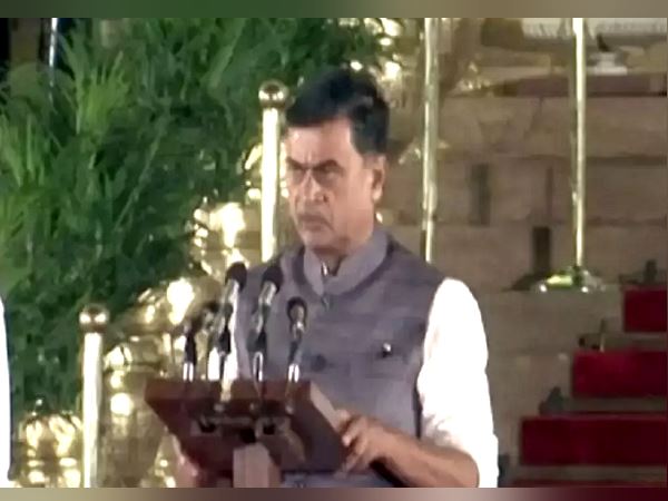 विभागों का बंटवारा, आरके सिंह के पास यह पद