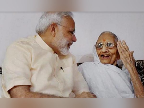 प्रधानमंत्री बनने से हपले दूसरी बार लेंगे मां से आर्शीवाद