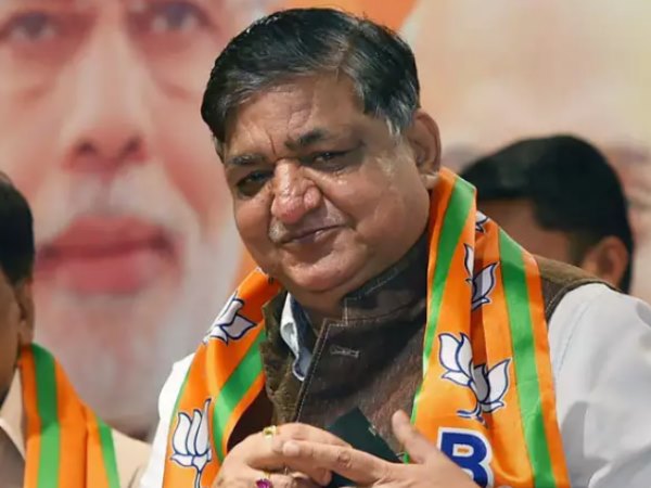 'सिद्धू अंग्रेज की औलाद हैं क्या'