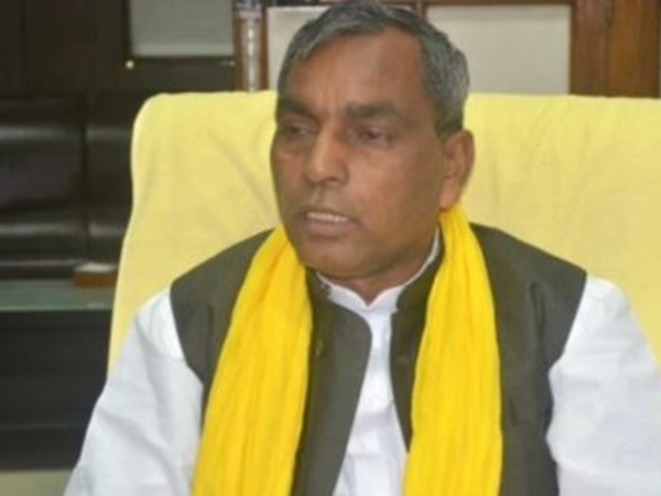 अनिल राजभर है अभी बच्चा