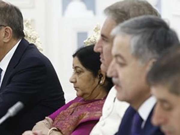https://hindi.oneindia.com/news/international/sushma-swaraj-talks-about-pulwama-and-sri-lanka-terror-attacks-in-kyrgyzstan-sco-meeting-507753.html https://hindi.oneindia.com/news/international/sushma-swaraj-talks-about-pulwama-and-sri-lanka-terror-attacks-in-kyrgyzstan-sco-meeting-507753.html