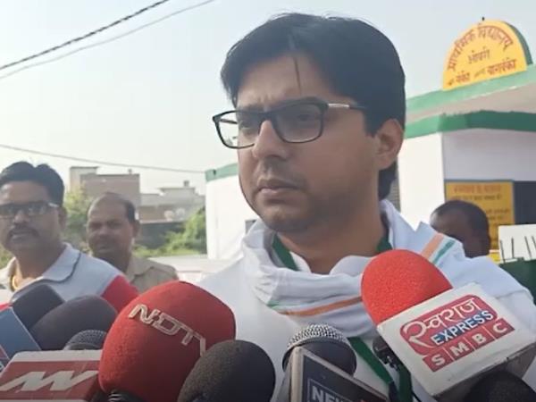 ईवीएम खराब की शिकायतों पर प्रशासन को देना चाहिए ध्यान