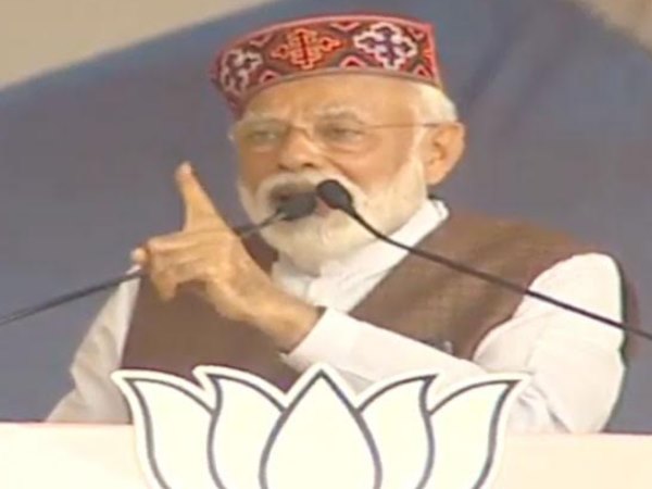पीएम ने कांग्रेस को घेरा