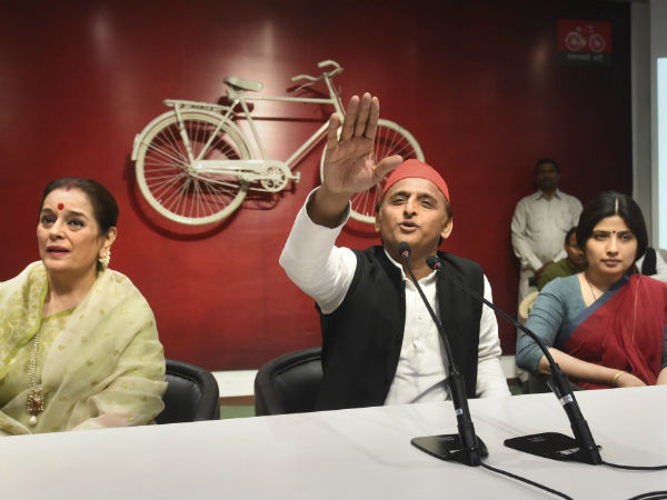 लखनऊ में हमारे कई रिश्तेदार