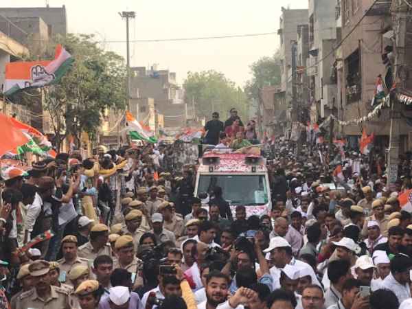 प्रियंका के रोड शो में घुसा था लुटेरा