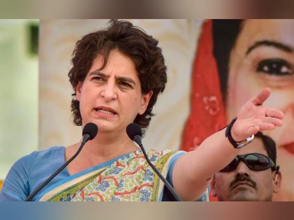 प्रियंका ने कहा- हमेशा सीने का नाप देते हैं पीएम