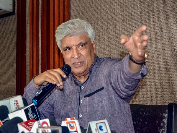 बुर्का हो या घूंघट सब हटना चाहिए- जावेद अख्तर
