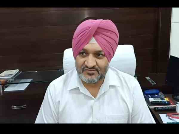 travel agency agent duped crores for offering job in foreign travel agency agent duped crores for offering job in foreign