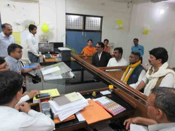 शैलेंद्र के पास रायफल और रिवाल्वर भी है