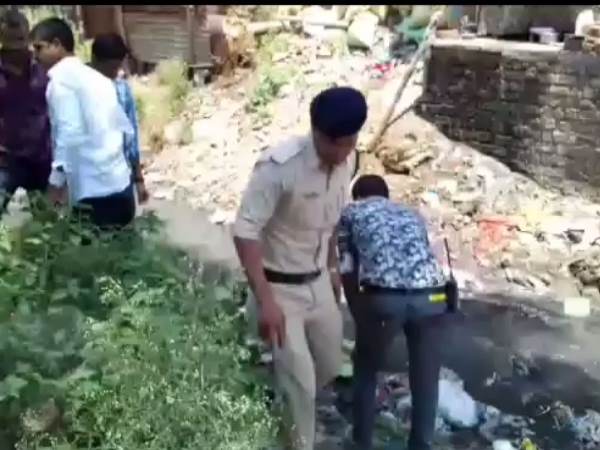 हत्या कर शादी में गया परिवार