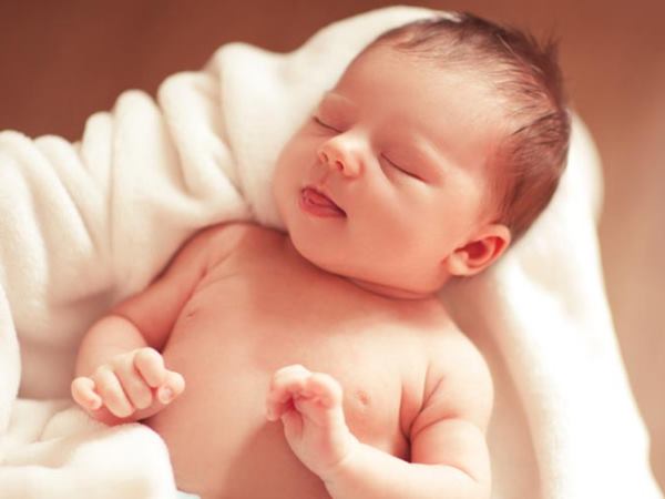 पोलैंड में पहली बार जन्में एक साथ छह बच्चे