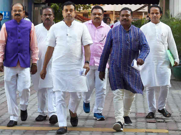 धुंआधार प्रचार भी हुआ फेल